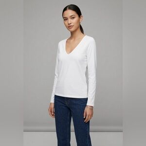 Classic White V-Neck Long Sleeve Aritzia Wilfred Top | Size L